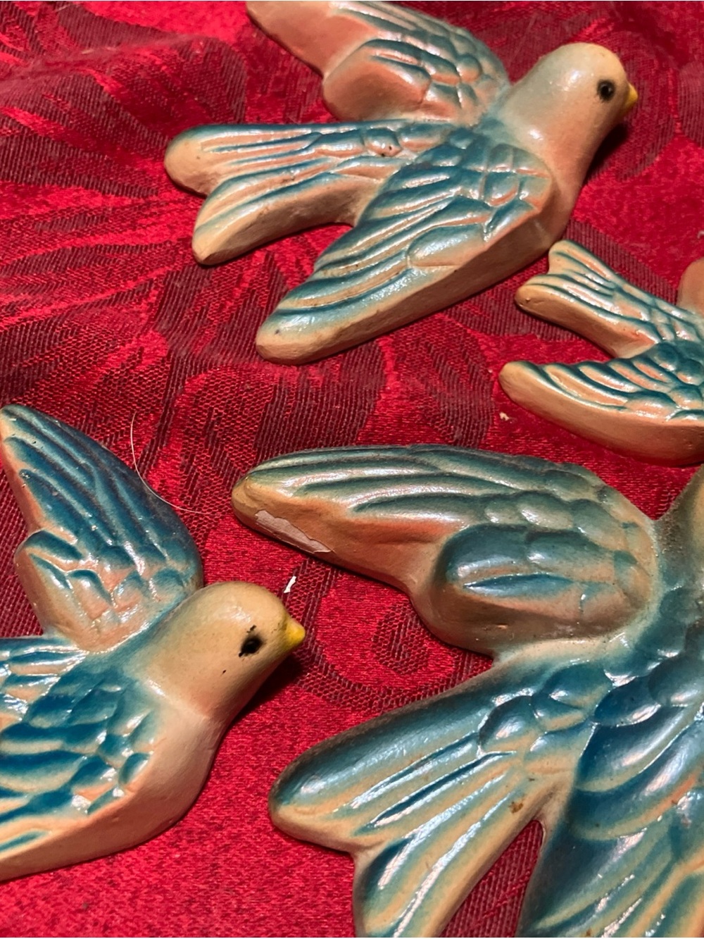 Vintage Set of 4 OF CHALKWARE COLORFUL FLYING BIRDS Figurines
